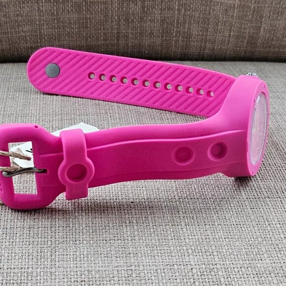 Converse Wristwatch Pink Rubber Sport Strap Unisex Analog Quartz Wrist Watch $65 main image 7